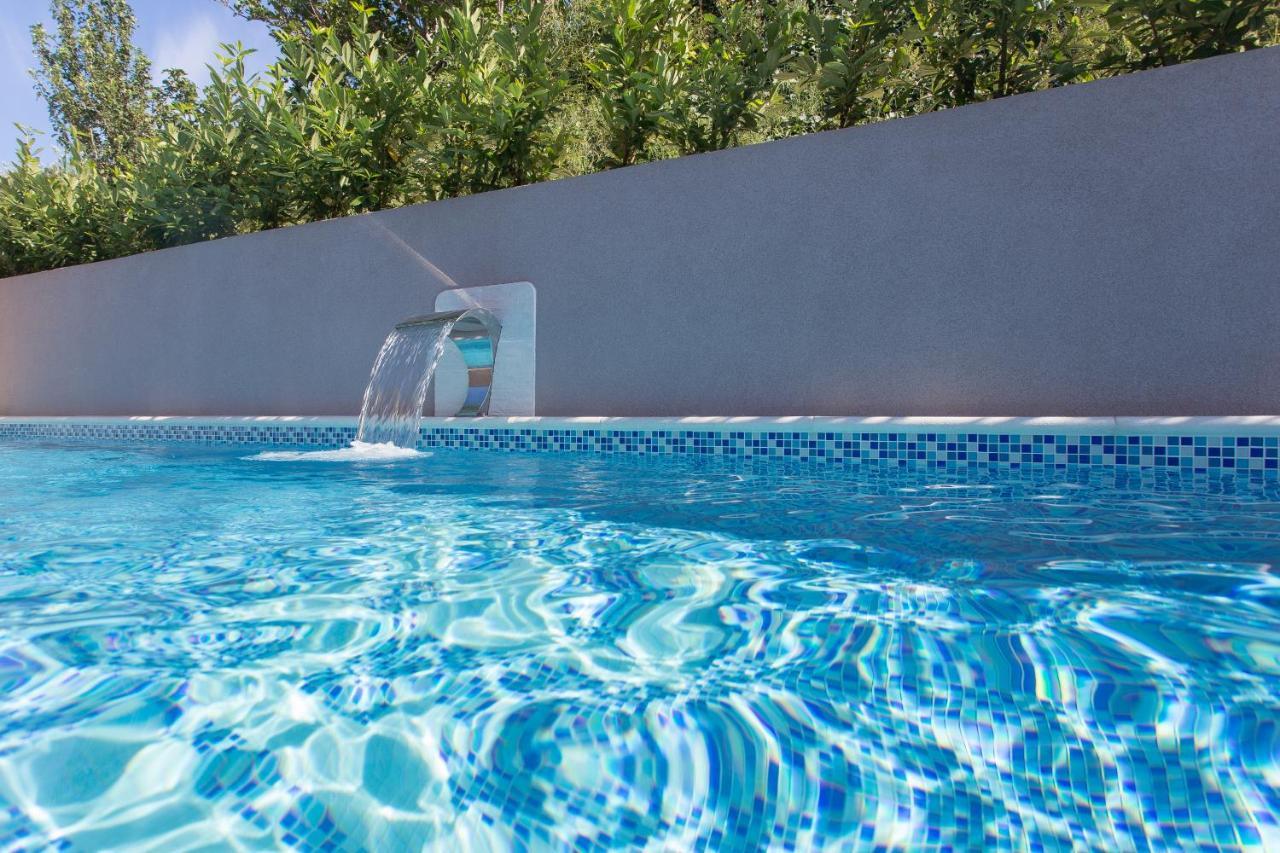 Life - New And Luxury Holiday House Kaštela Exteriör bild