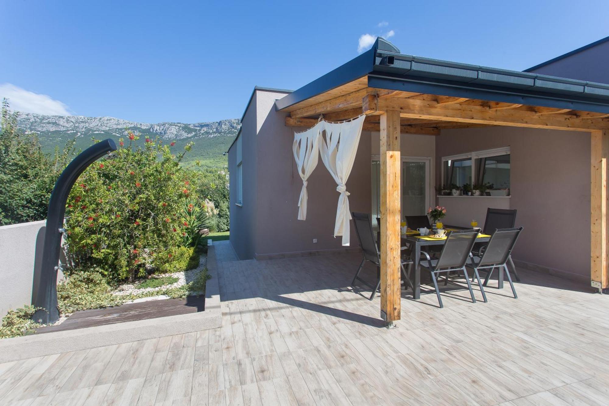 Life - New And Luxury Holiday House Kaštela Exteriör bild