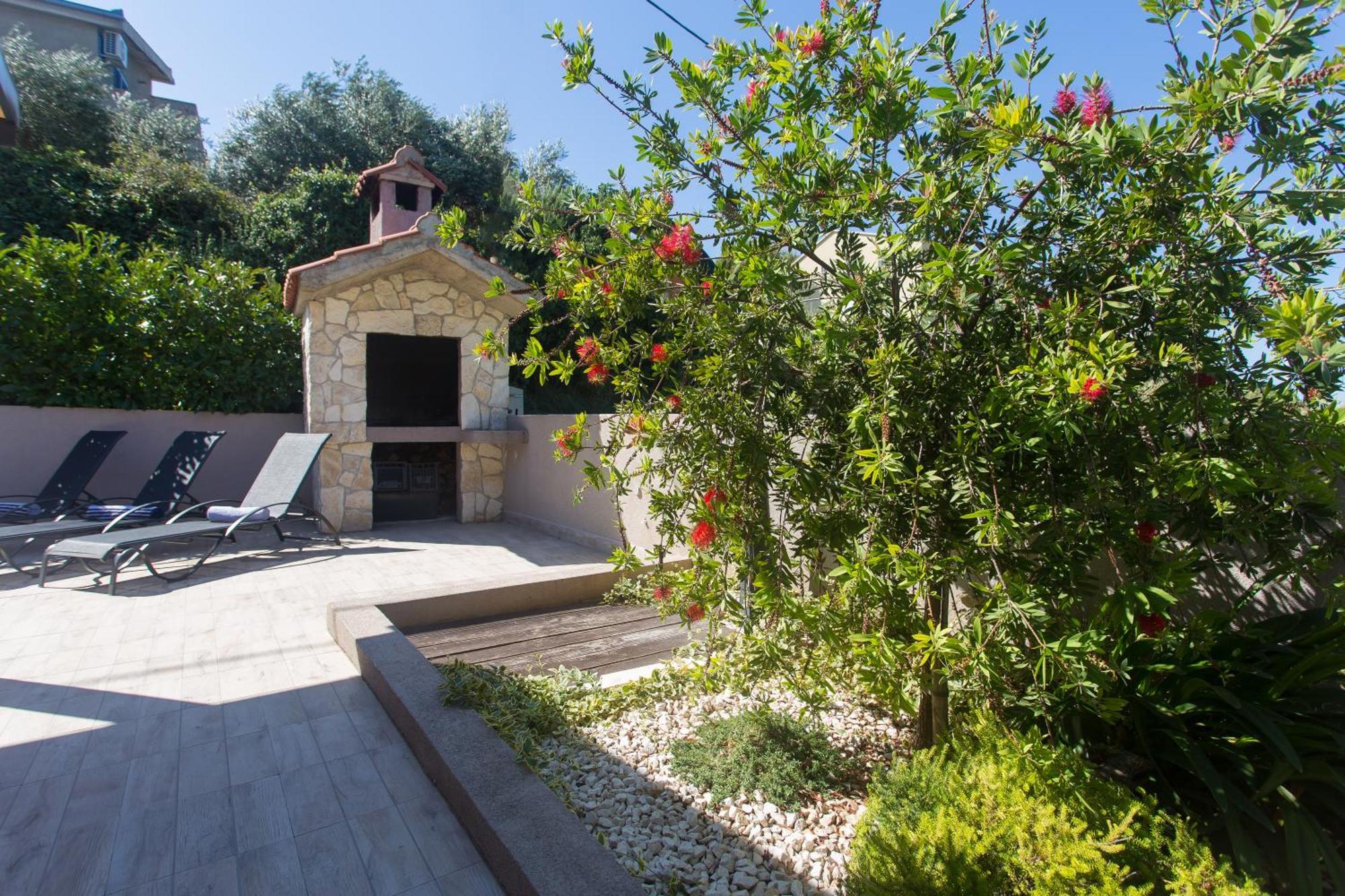 Life - New And Luxury Holiday House Kaštela Exteriör bild