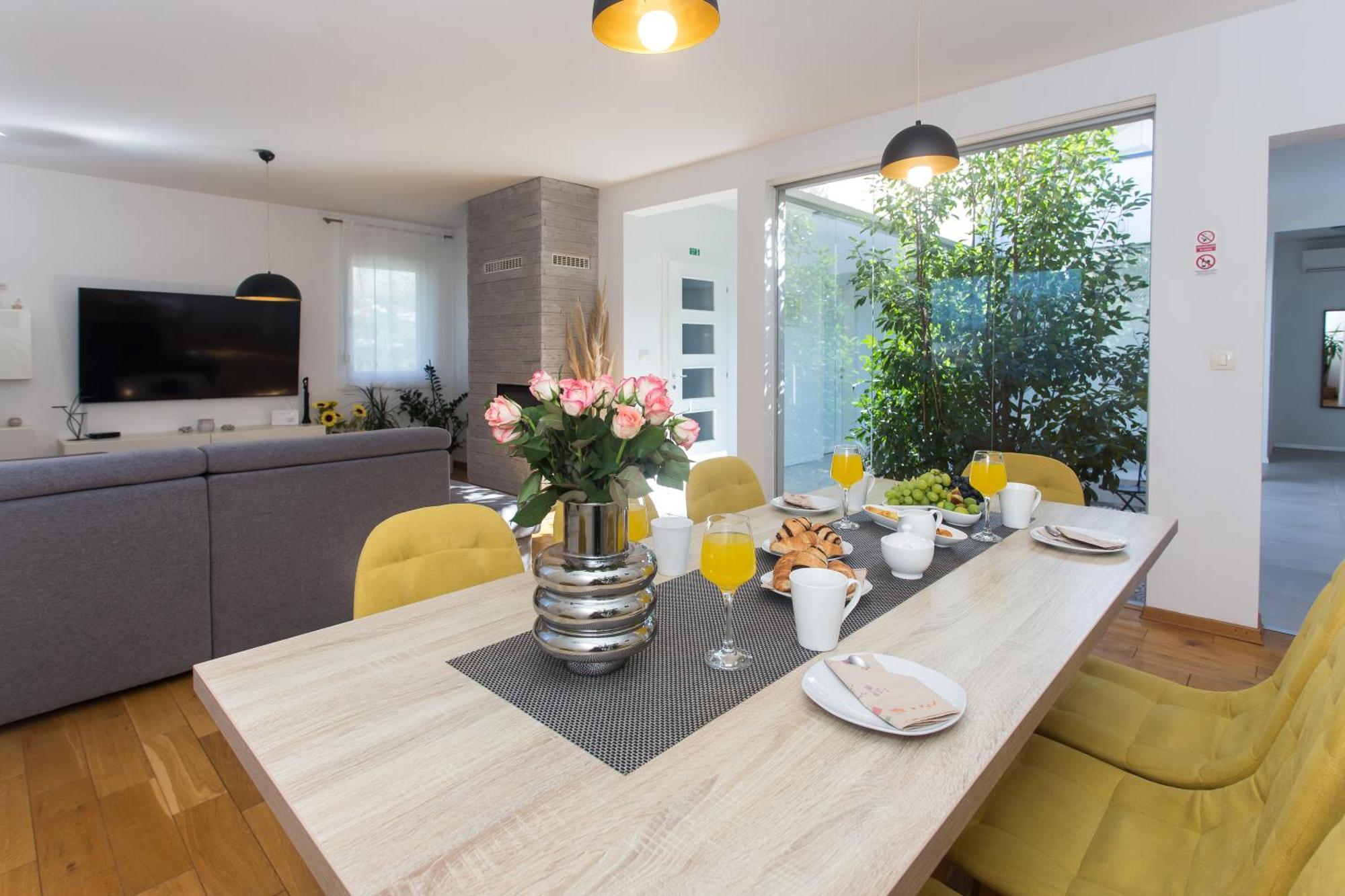 Life - New And Luxury Holiday House Kaštela Exteriör bild