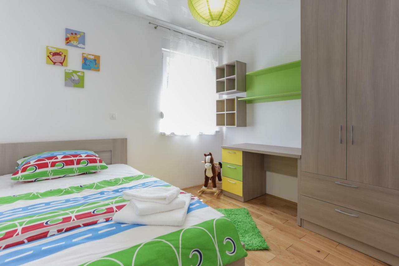 Life - New And Luxury Holiday House Kaštela Exteriör bild