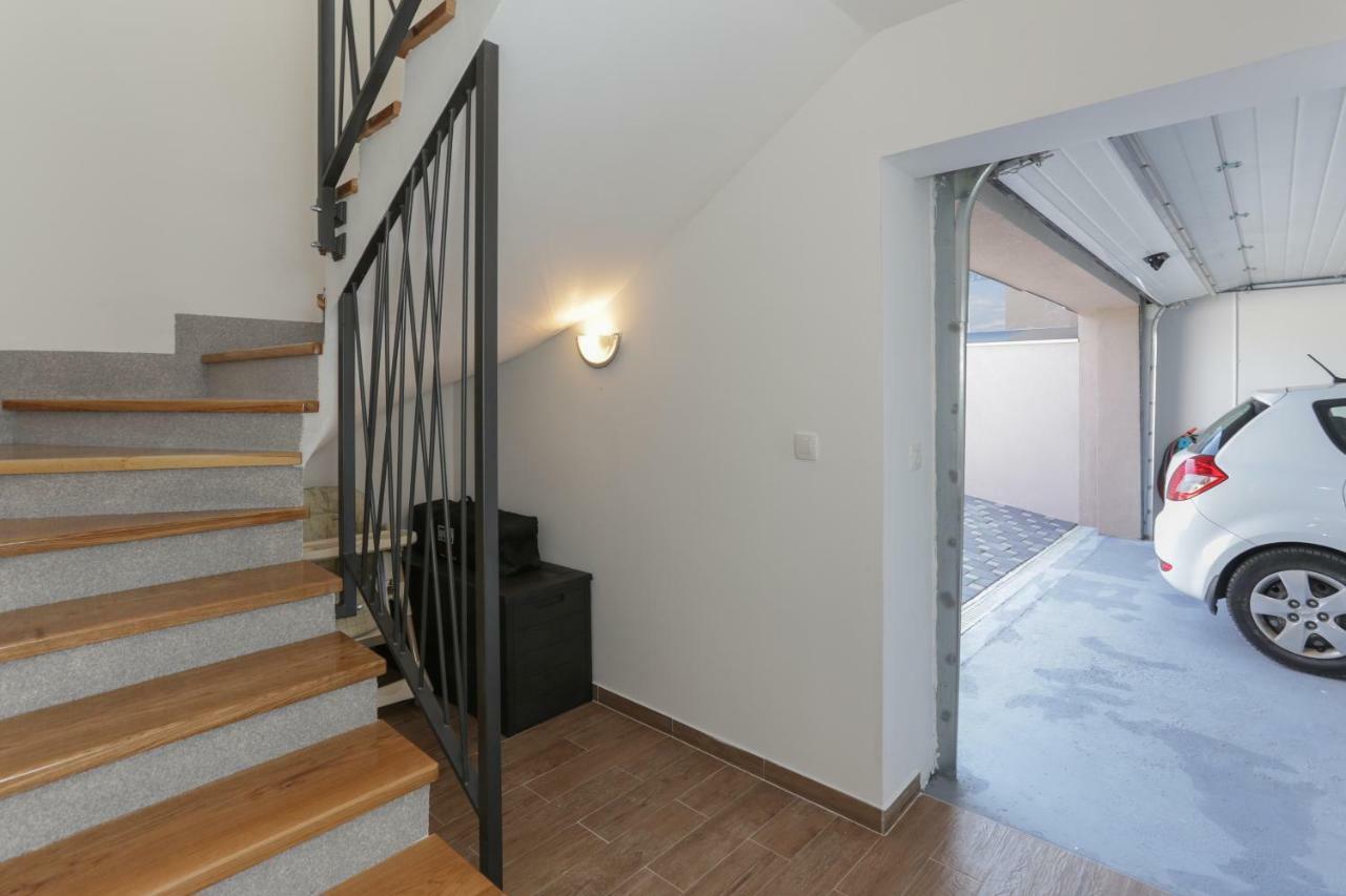 Life - New And Luxury Holiday House Kaštela Exteriör bild